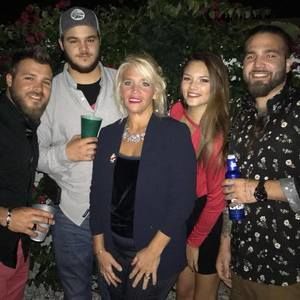 Meet your Posher, Deidre